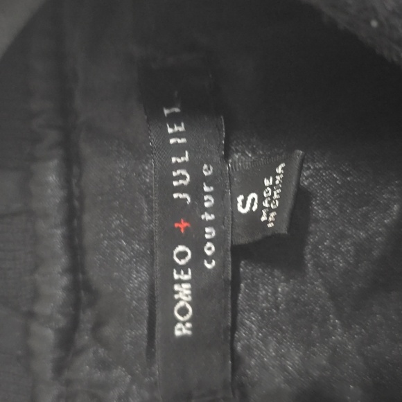 Set of 2 Bomber Jackets Black and Green - Picture 11 of 13